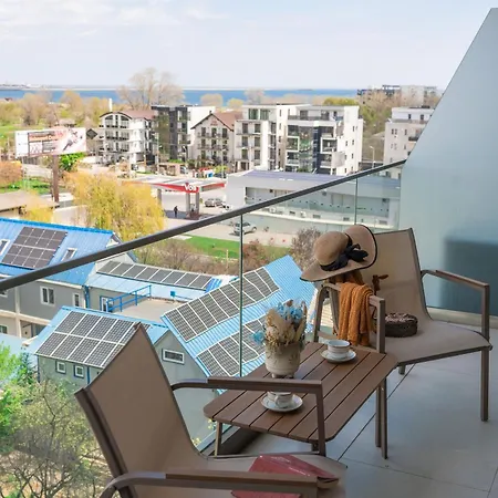 Cozy 93 In Odyssey Pools And Parking Appartement Năvodari