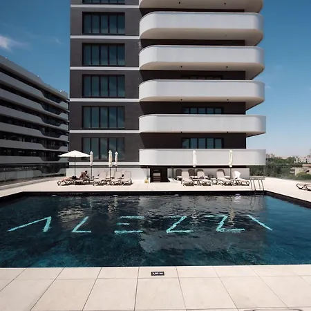 Cozy 93 In Odyssey Pools And Parking * Năvodari