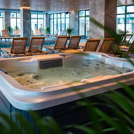 Cozy 93 In Odyssey Pools And Parking Appartement *